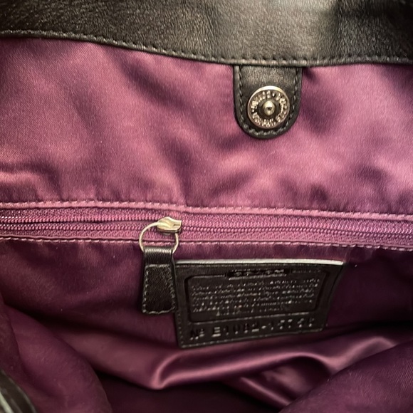 Coach shoulder purse 👛 - Picture 5 of 9